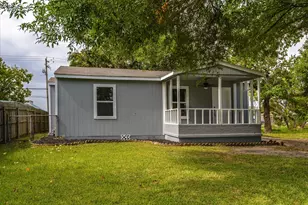 1109 13th St N, Texas City, TX 77590 - Photo 9