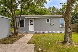 1109 13th St N, Texas City, TX 77590 - Photo 29