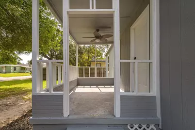 1109 13th Street N, Texas City, TX 77590 - Photo 11