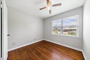 9830 Sumerlin St, Houston, TX 77075 - Photo 7
