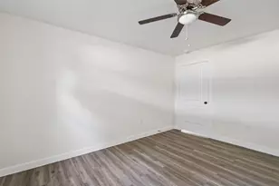 8221 Bigwood St, Houston, TX 77078 - Photo 15