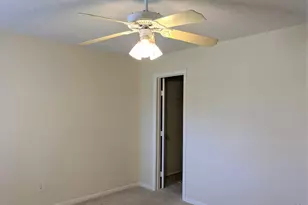 704 E 22nd St, Houston, TX 77008 - Photo 11