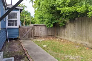 704 E 22nd St, Houston, TX 77008 - Photo 41