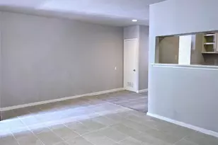 704 E 22nd St, Houston, TX 77008 - Photo 15