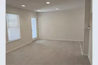 704 E 22nd Street, Houston, TX 77008 - Photo 9