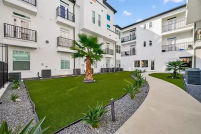 2445 Shadow View Lane #204, Houston, TX 77077 - Photo 11