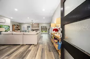 1118 Crossroads Dr, Houston, TX 77079 - Photo 5