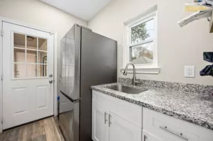 1118 Crossroads Dr, Houston, TX 77079 - Photo 17