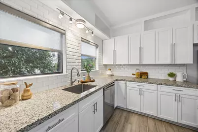 402 Tuam Street #3, Houston, TX 77006 - Photo 15