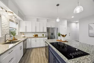 402 Tuam St, Houston, TX 77006 - Photo 3