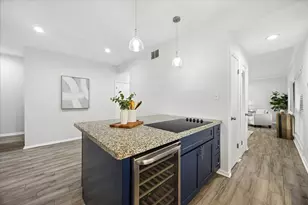 402 Tuam St, Houston, TX 77006 - Photo 15