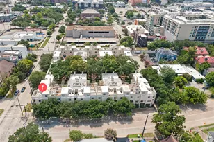 402 Tuam St, Houston, TX 77006 - Photo 31