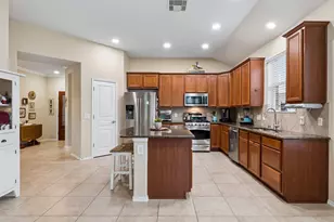 47 Canterborough Pl, The Woodlands, TX 77375 - Photo 3