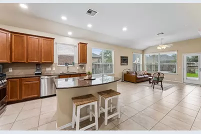 47 Canterborough Place, The Woodlands, TX 77375 - Photo 25