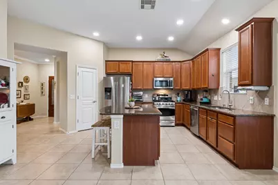 47 Canterborough Place, The Woodlands, TX 77375 - Photo 3