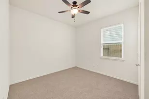 10506 Pine Landing Dr, Houston, TX 77088 - Photo 17