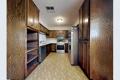 207 Oakwood Street, League City, TX 77573 - Photo 3