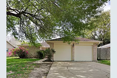 207 Oakwood Street, League City, TX 77573 - Photo 1