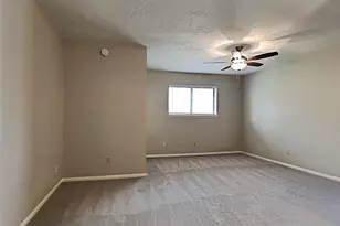 207 Oakwood St, League City, TX 77573 - Photo 9