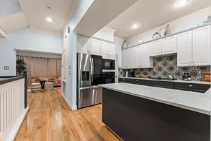 2201 Crocker St, Houston, TX 77006 - Photo 13