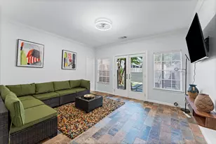 2201 Crocker St, Houston, TX 77006 - Photo 27