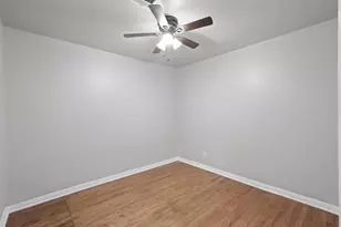 5966 Doulton Dr, Houston, TX 77033 - Photo 17