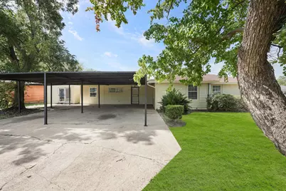 5966 Doulton Drive, Houston, TX 77033 - Photo 5