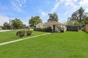 5966 Doulton Dr, Houston, TX 77033 - Photo 3