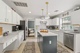 10510 Pearl Dr, Houston, TX 77064 - Photo 3