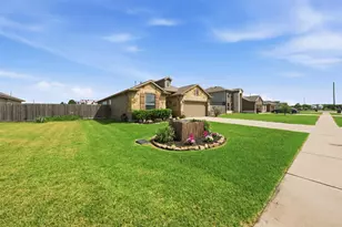 213 White Wing Ln, Sealy, TX 77474 - Photo 33