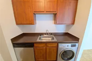 8100 Creekbend Dr, Houston, TX 77071 - Photo 9