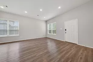 708 Crystal River Rd, Conroe, TX 77316 - Photo 5