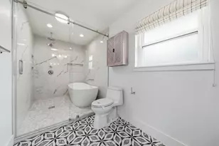 9211 Olathe St, Houston, TX 77055 - Photo 15