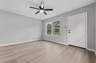 7425 Ave E, Houston, TX 77011 - Photo 13