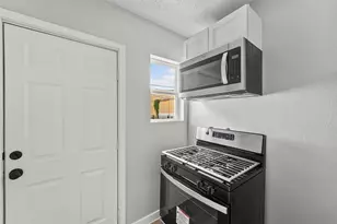 7425 Ave E, Houston, TX 77011 - Photo 9