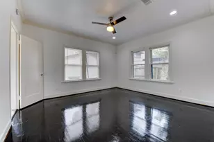 2415 Elmen St, Houston, TX 77019 - Photo 13