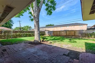 9109 Lugary Dr, Houston, TX 77074 - Photo 7