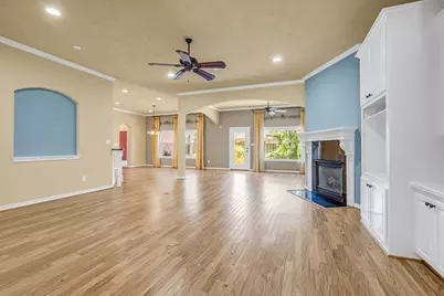 110 April Waters Drive W, Conroe, TX 77356 - Photo 29