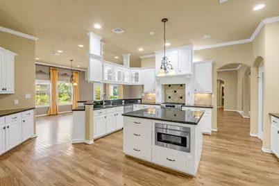 110 April Waters Drive W, Conroe, TX 77356 - Photo 23