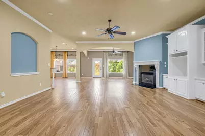 110 April Waters Drive W, Conroe, TX 77356 - Photo 7