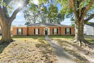 10719 Del Monte Dr, Houston, TX 77042 - Photo 1