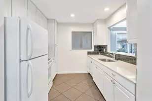 3809 N Braeswood Blvd, Houston, TX 77025 - Photo 9