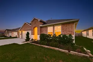 4330 Blossom Vly Ln, Richmond, TX 77469 - Photo 3