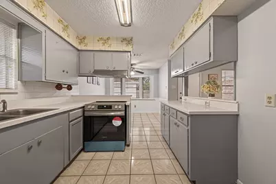 2107 Old Alvin Road, Pearland, TX 77581 - Photo 21