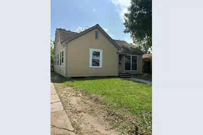 109 Schilling Street, Baytown, TX 77520 - Photo 1