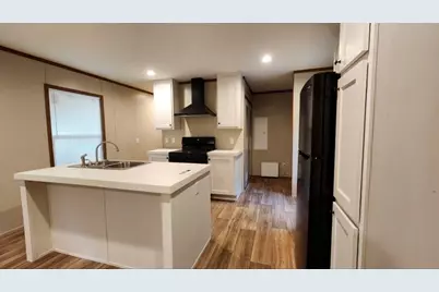 124 Lincoln Drive, Livingston, TX 77351 - Photo 3