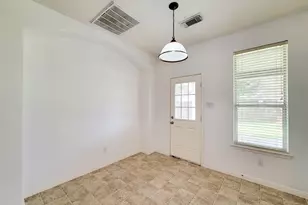 11333 Easton Springs Dr, Pearland, TX 77584 - Photo 15
