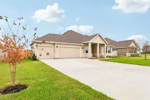 11402 Old Fashion Cir, Mont Belvieu, TX 77535 - Photo 3