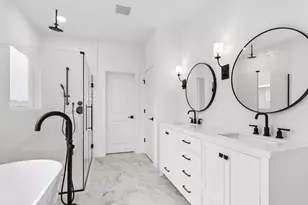 11402 Old Fashion Cir, Mont Belvieu, TX 77535 - Photo 13