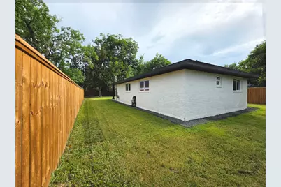 906 Dewalt Street, Houston, TX 77088 - Photo 3